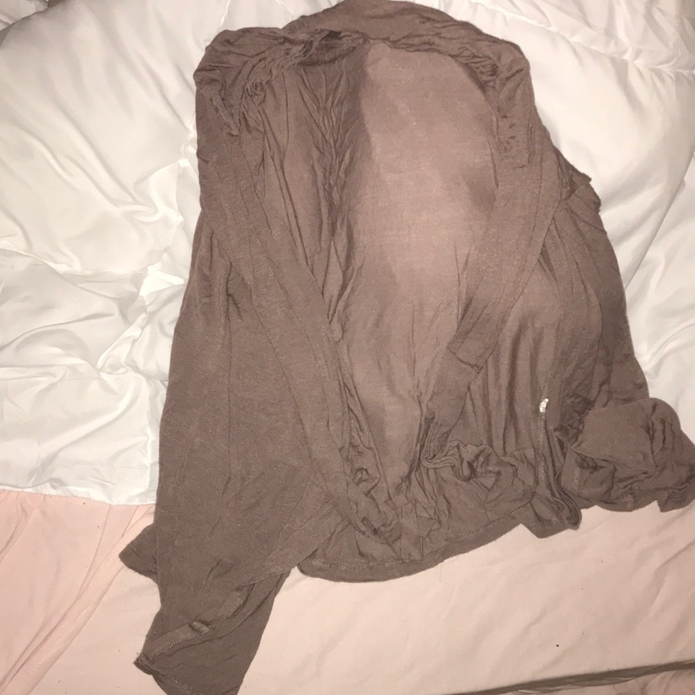 Thin cover up shirt thing